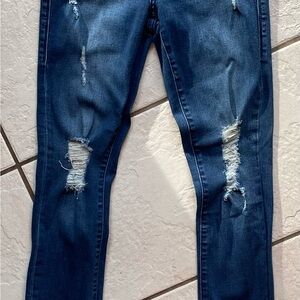 Rock & Republic Distressed Skinny Mid Rise Jeans Size 4￼